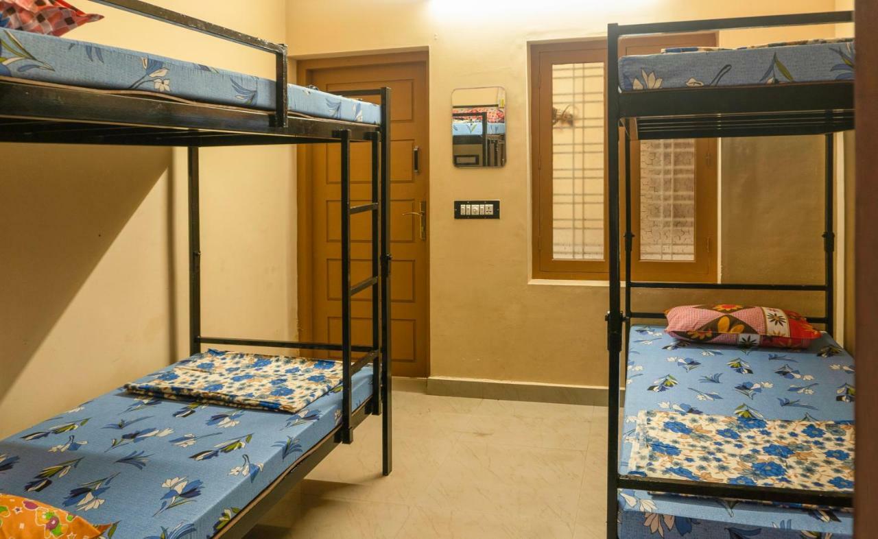 Alappuzha Aramana Holiday Inn מראה חיצוני תמונה