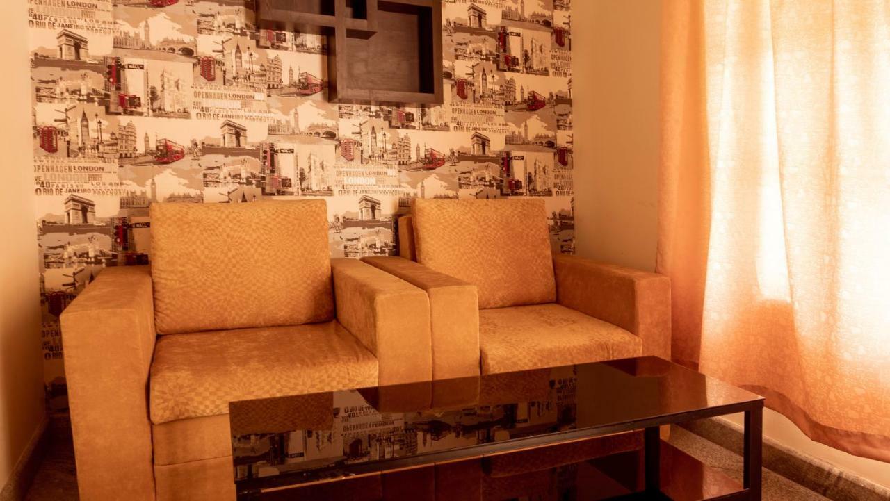 Alappuzha Aramana Holiday Inn מראה חיצוני תמונה